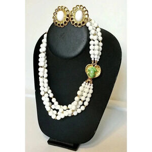 Vintage Trifari Women’s White Gold Pearls Beaded Necklace & Earrings Jewelry Set